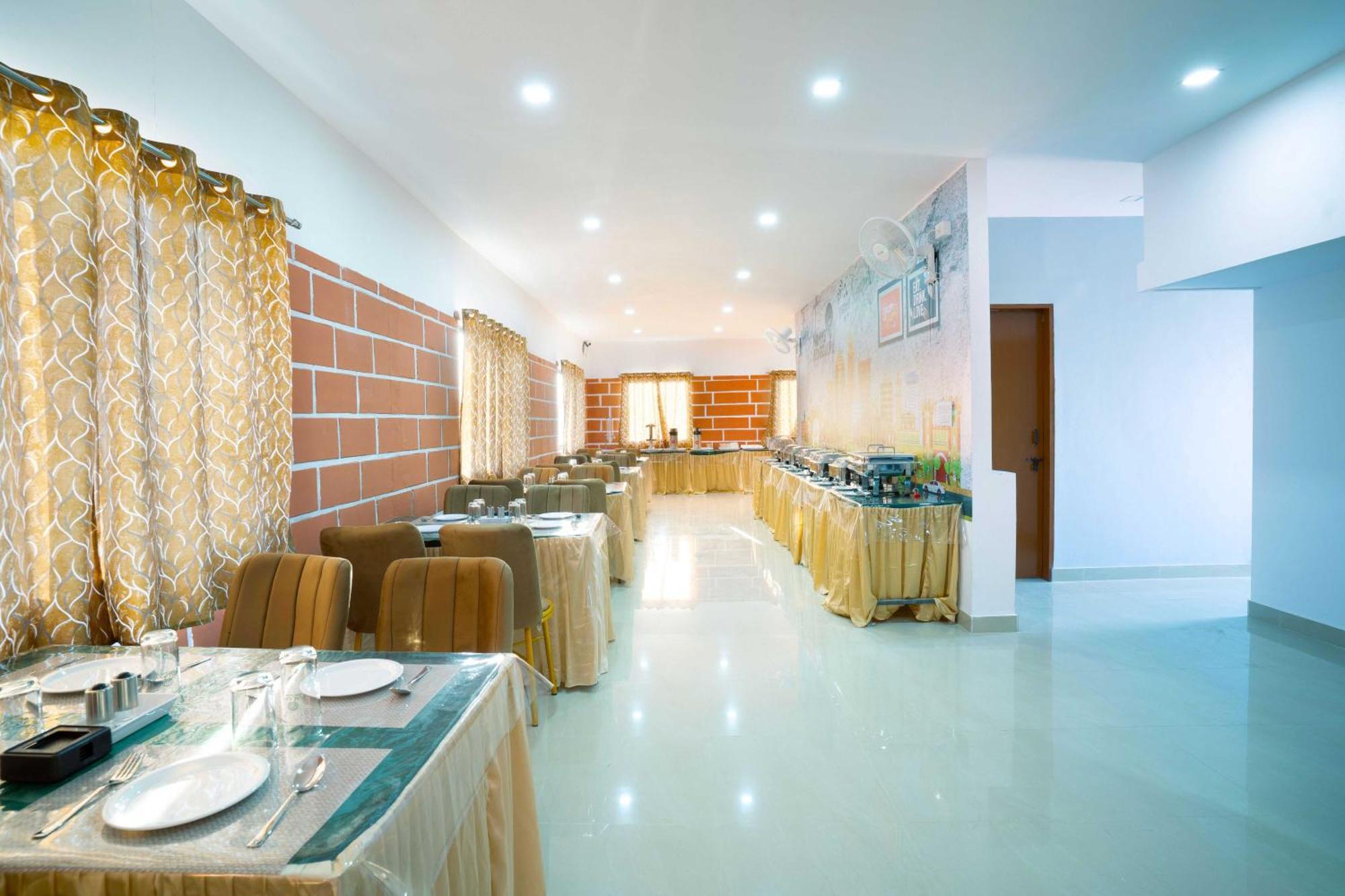 העיר בנגלור Treebo Galaxy Kings Suites, Hebbal מראה חיצוני תמונה
