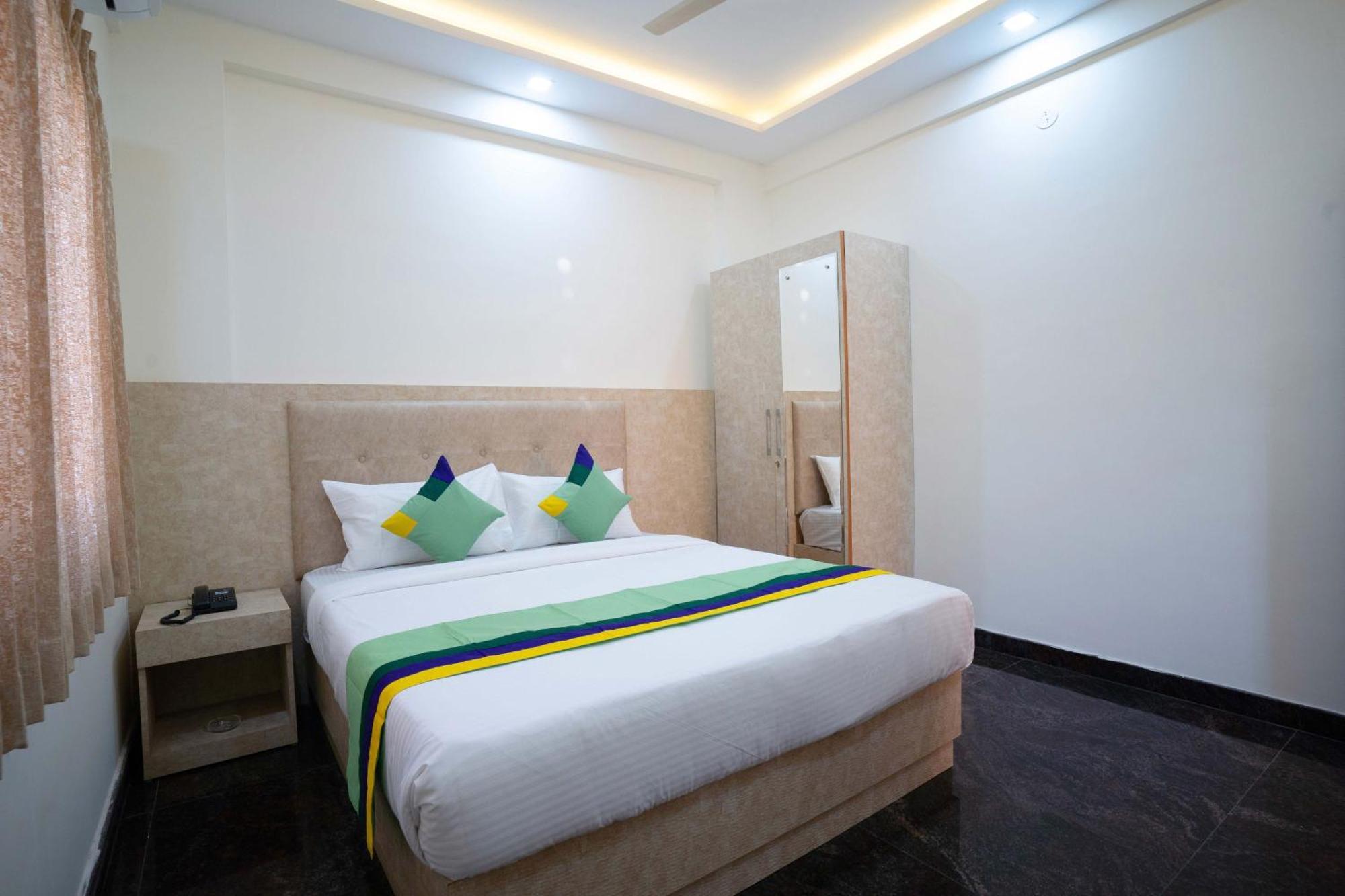 העיר בנגלור Treebo Galaxy Kings Suites, Hebbal מראה חיצוני תמונה