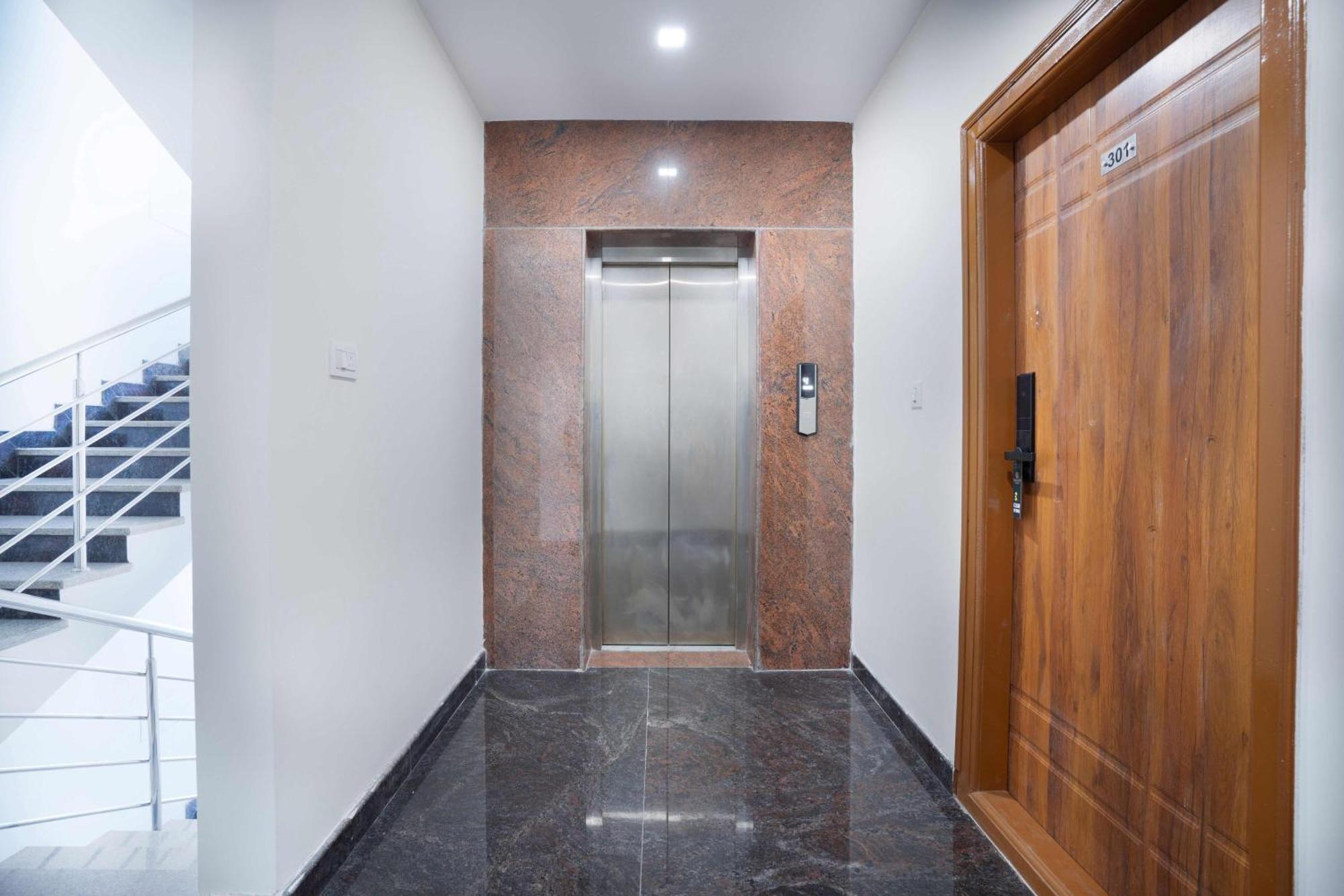 העיר בנגלור Treebo Galaxy Kings Suites, Hebbal מראה חיצוני תמונה